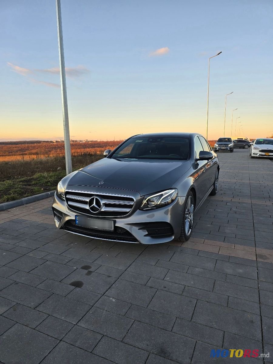 2018' Mercedes-Benz E-Class photo #3
