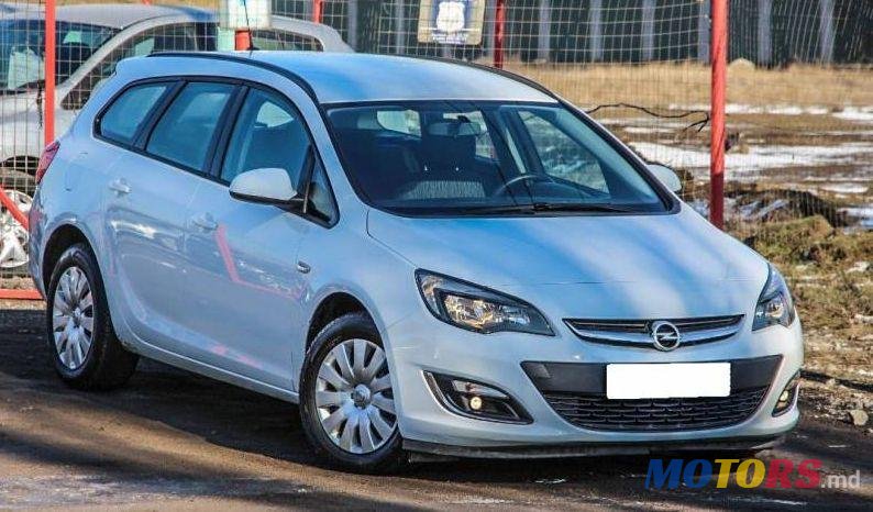 2013' Opel Astra photo #5