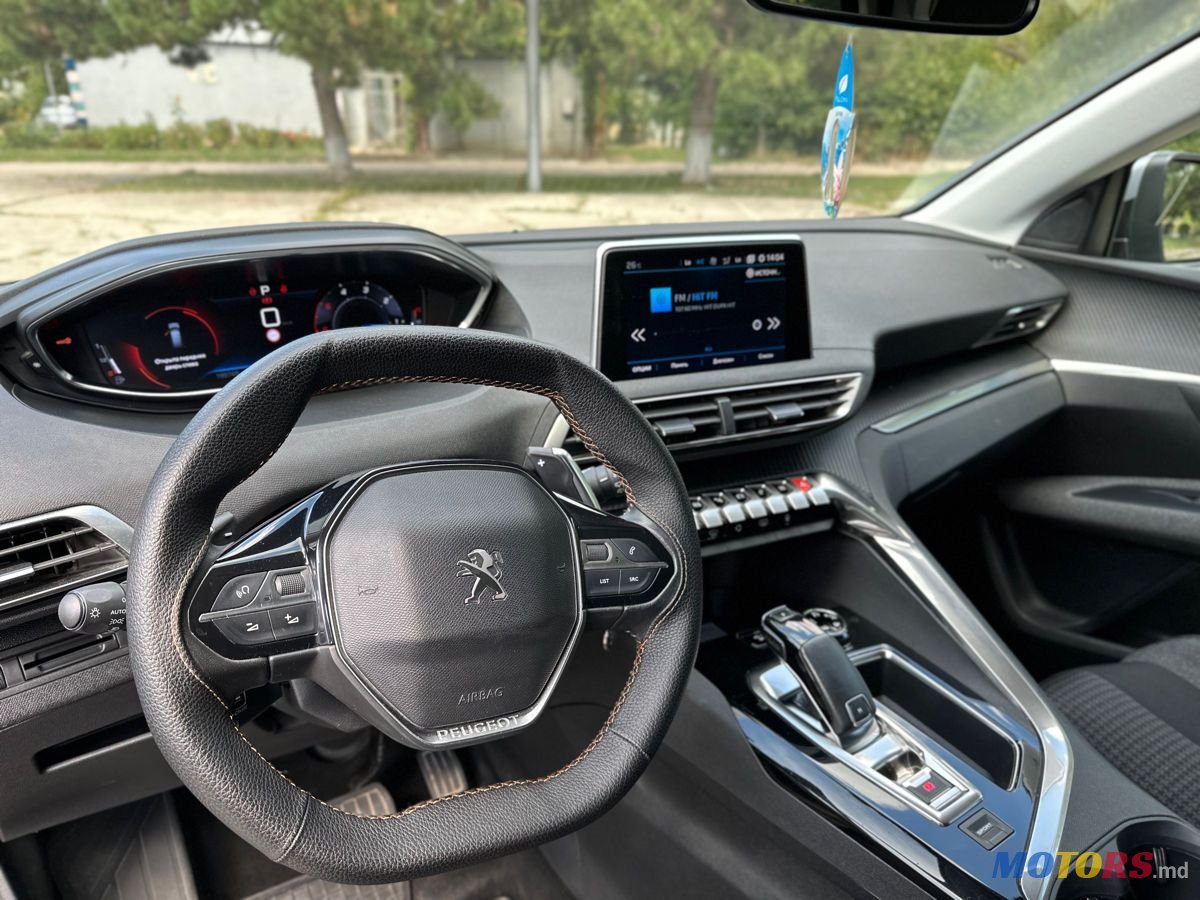 2019' Peugeot 5008 photo #5