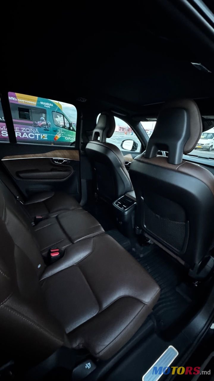2021' Volvo XC90 photo #4