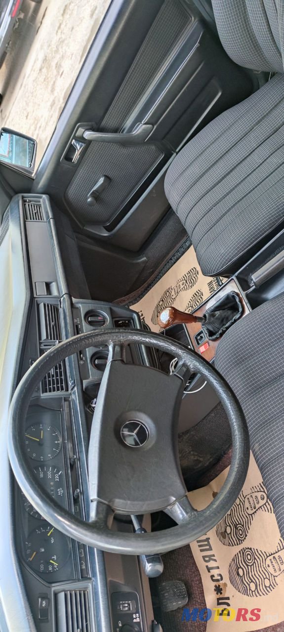 1985' Mercedes-Benz 190 photo #5