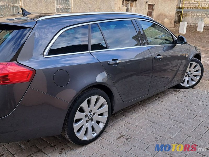 2010' Opel Insignia photo #4