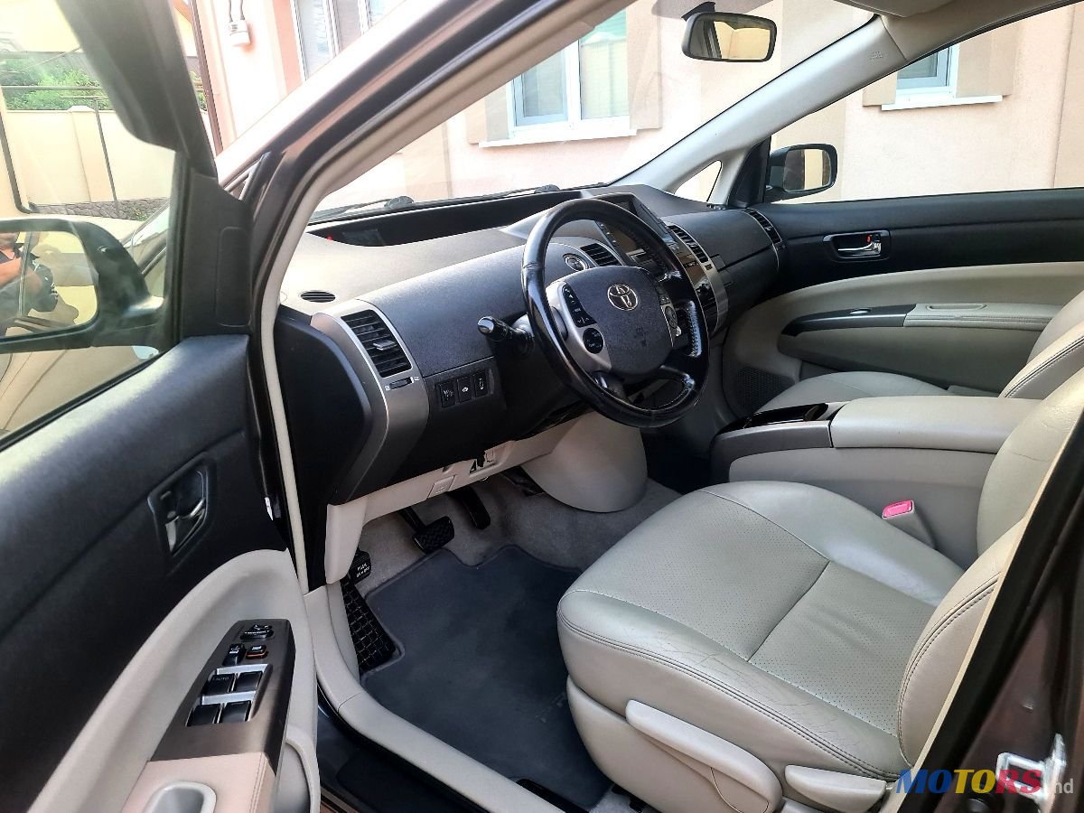 2009' Toyota Prius photo #5