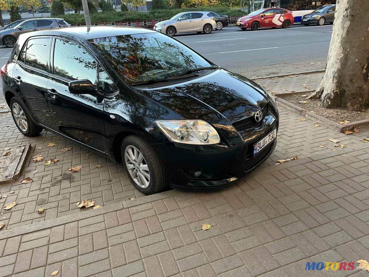 2007' Toyota Auris photo #1