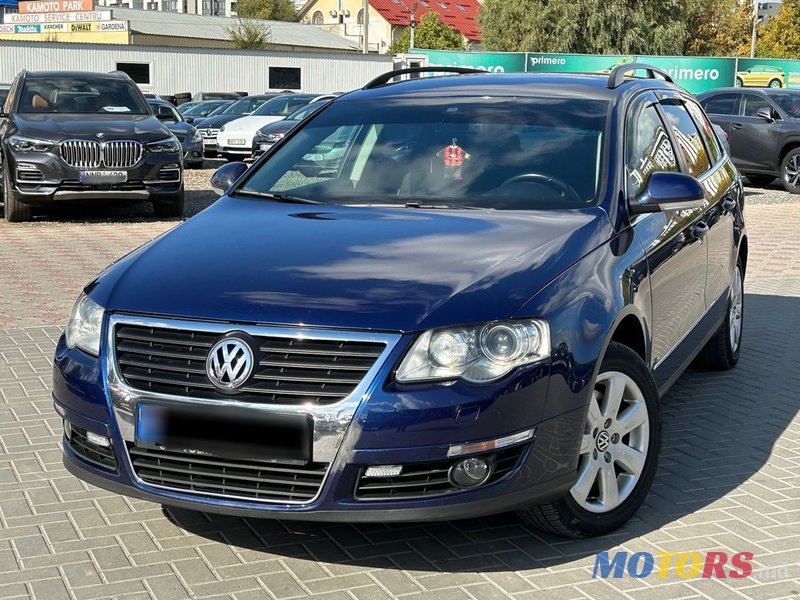 2010' Volkswagen Passat photo #1