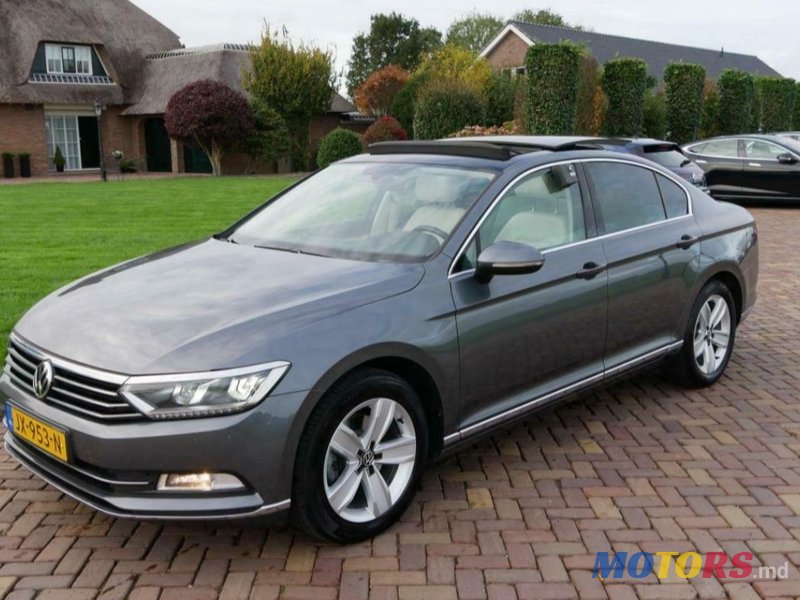 2016' Volkswagen Passat photo #1