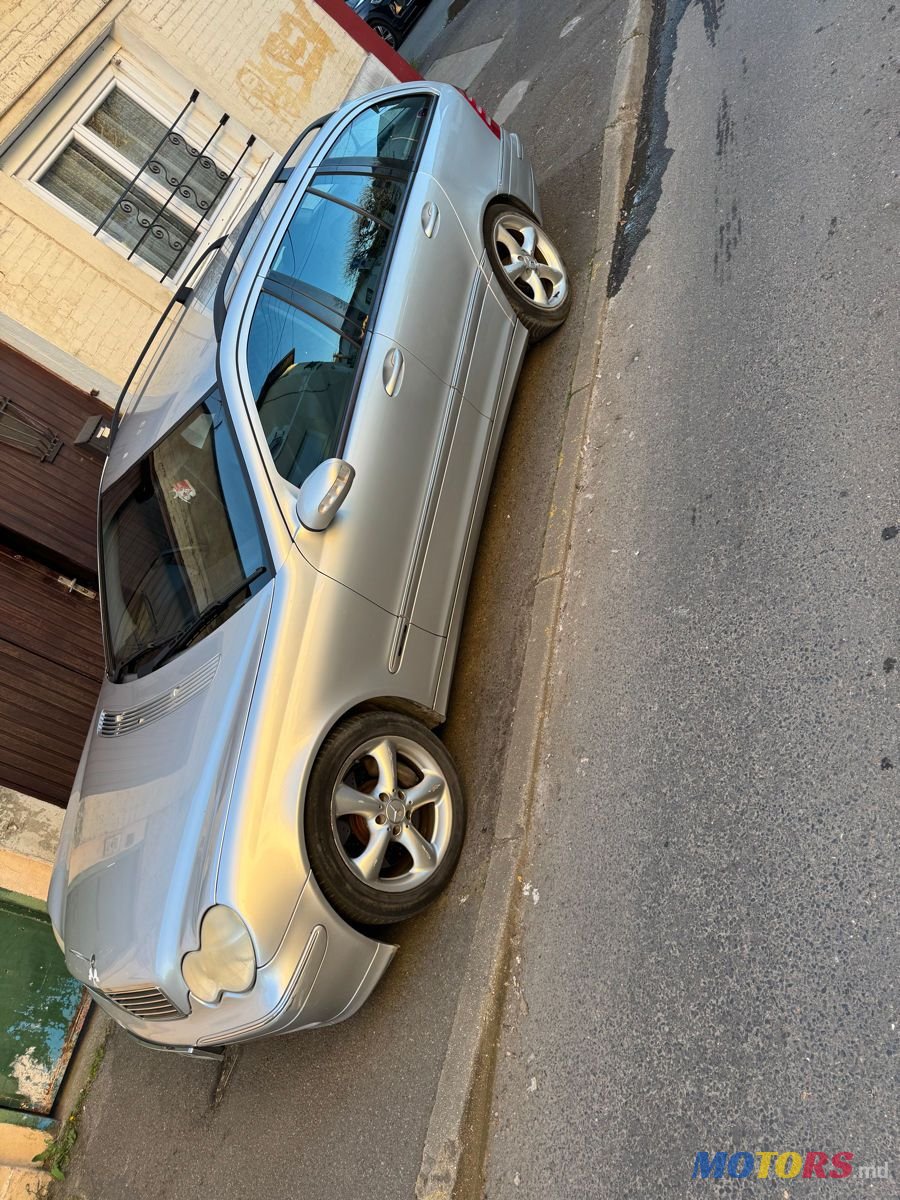 2004' Mercedes-Benz C-Class photo #6