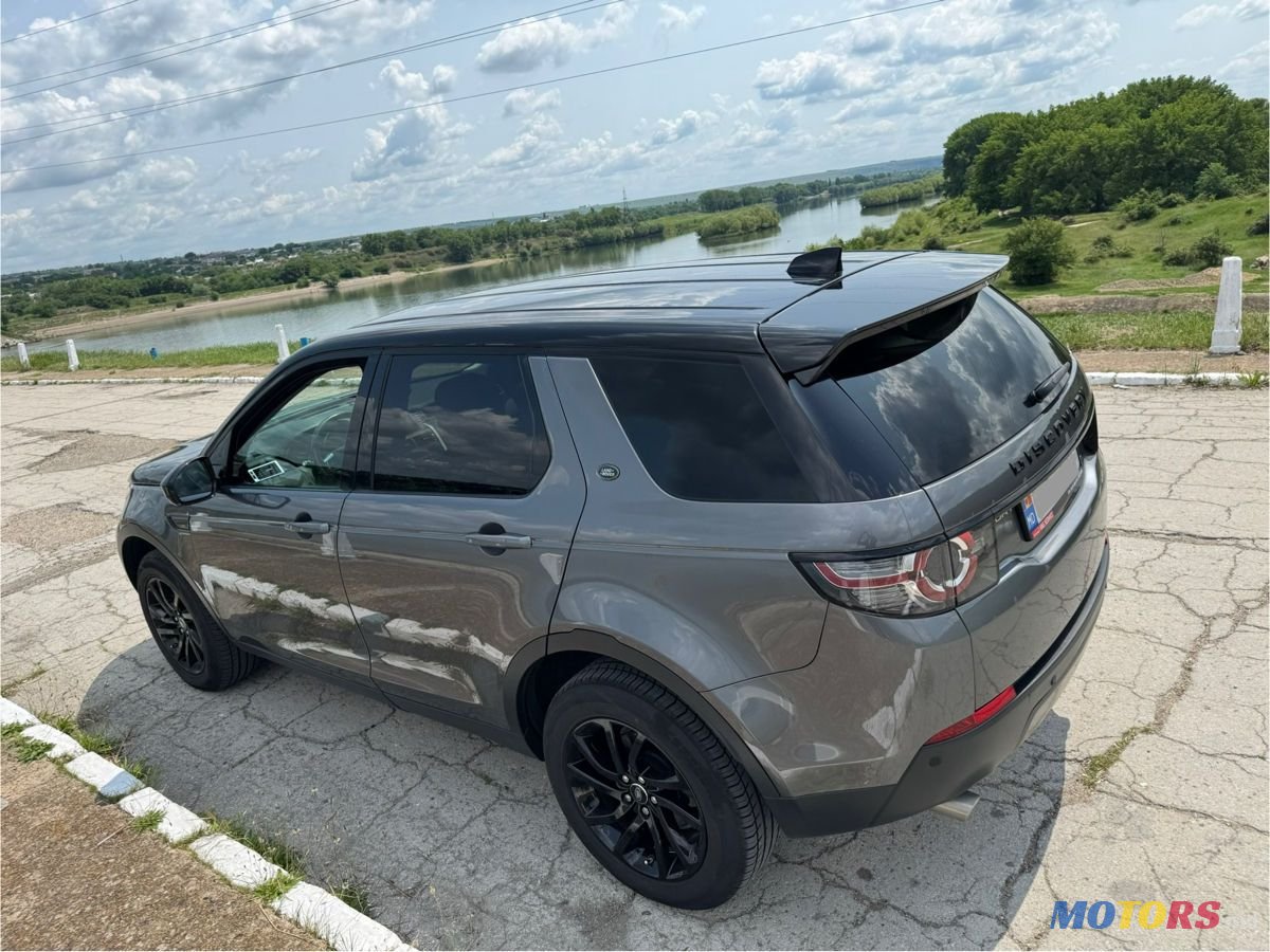 2018' Land Rover Discovery Sport photo #5