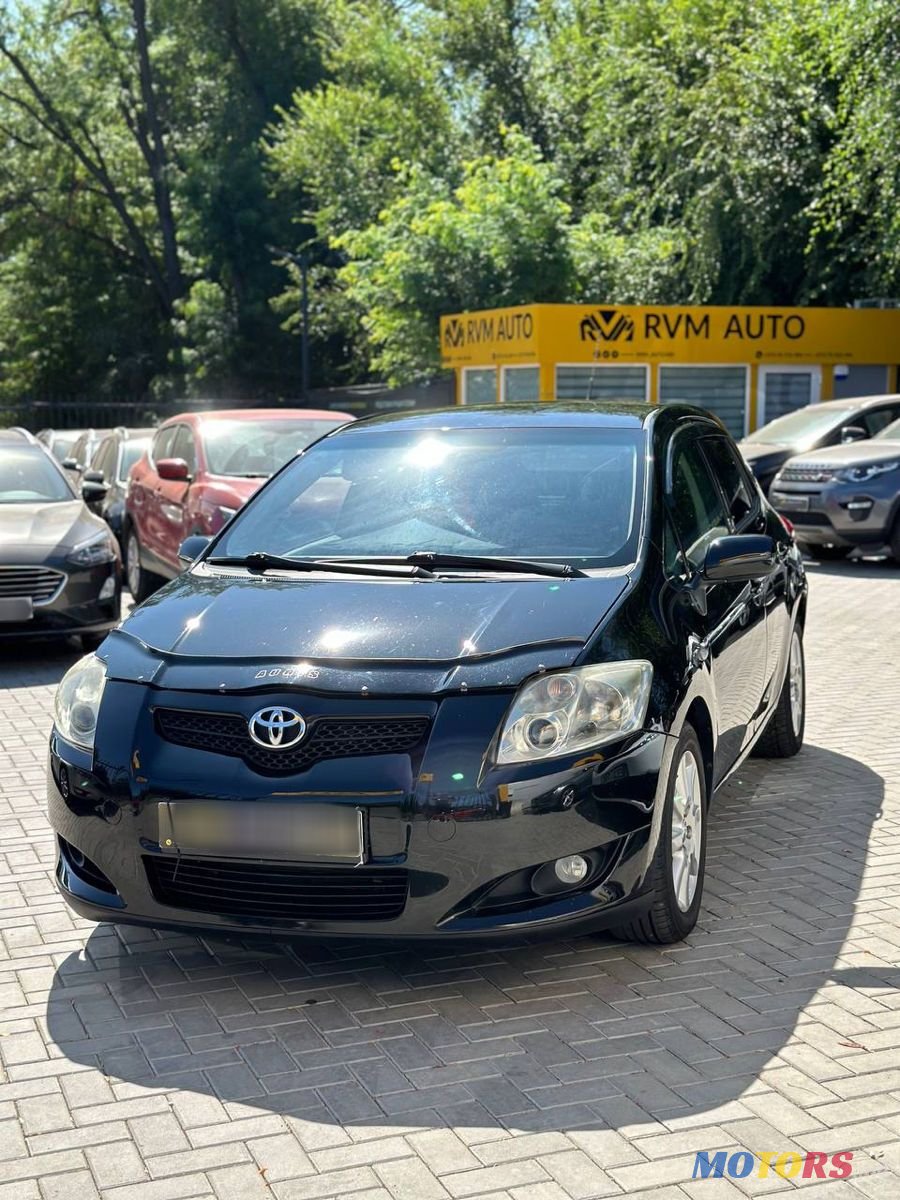 2007' Toyota Auris photo #2