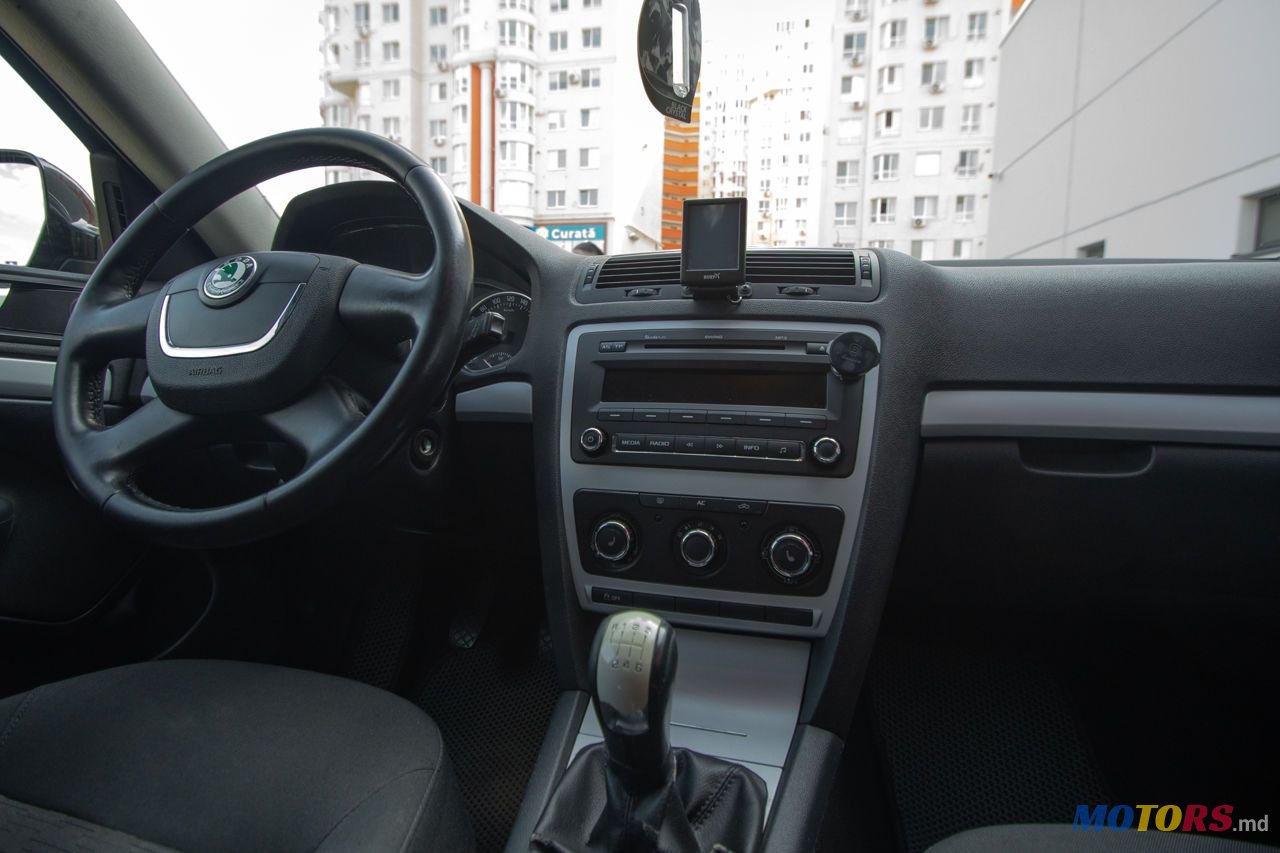 2011' Skoda Octavia photo #6