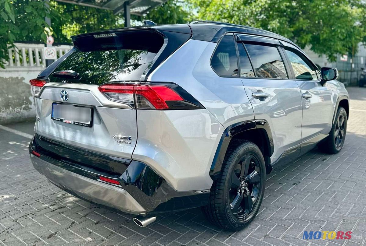 2019' Toyota RAV4 photo #3