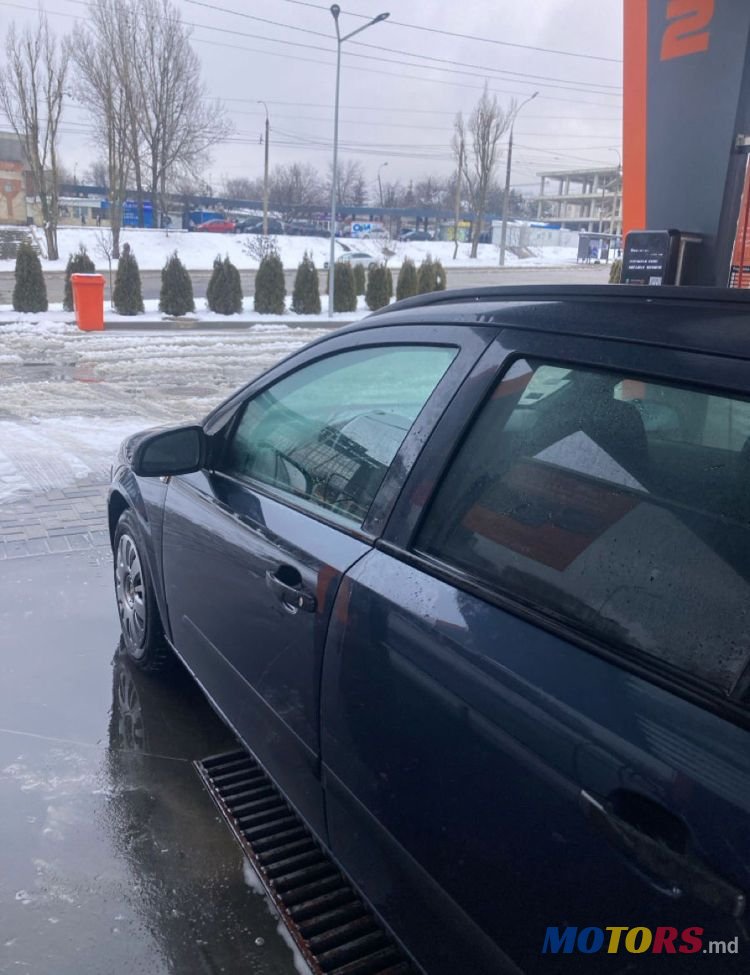 2006' Opel Astra photo #2