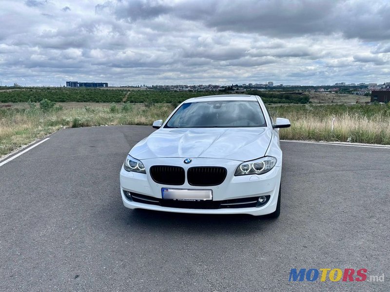 2013' BMW 5 Series photo #4