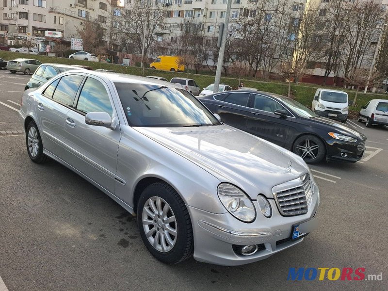 2008' Mercedes-Benz E-Class photo #1