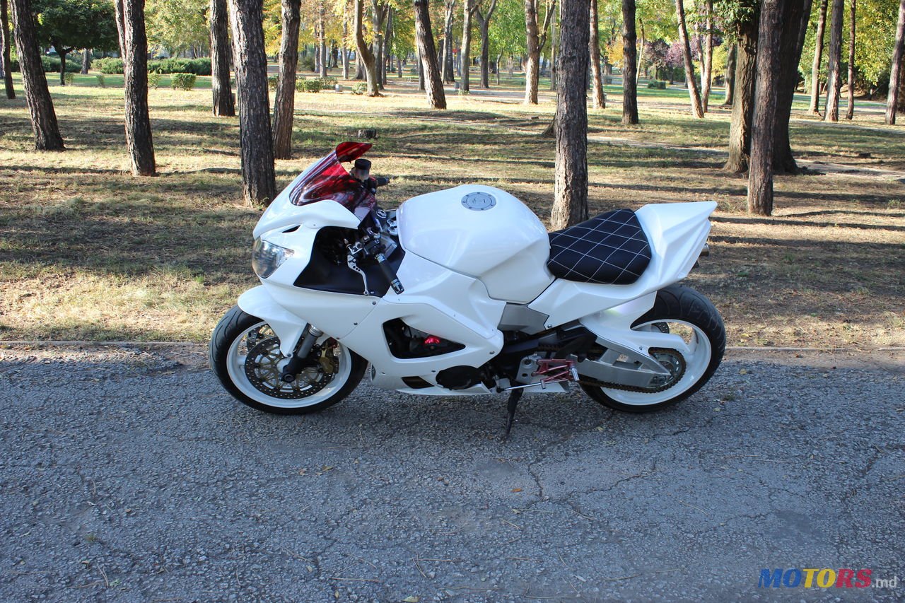 2001' Honda CBR 929RR photo #1
