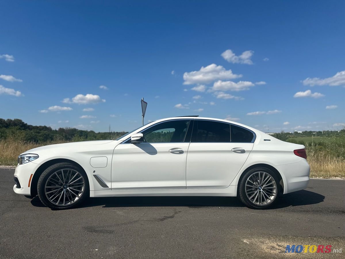 2018' BMW 5 Series photo #3