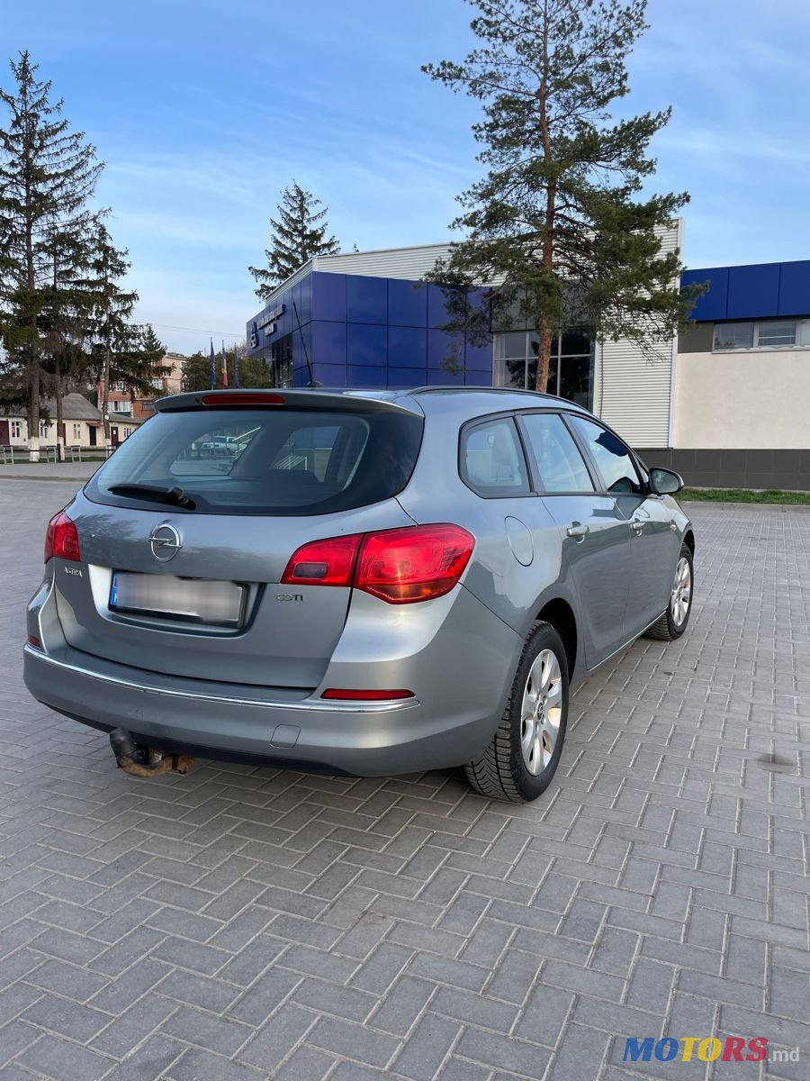 2015' Opel Astra photo #4