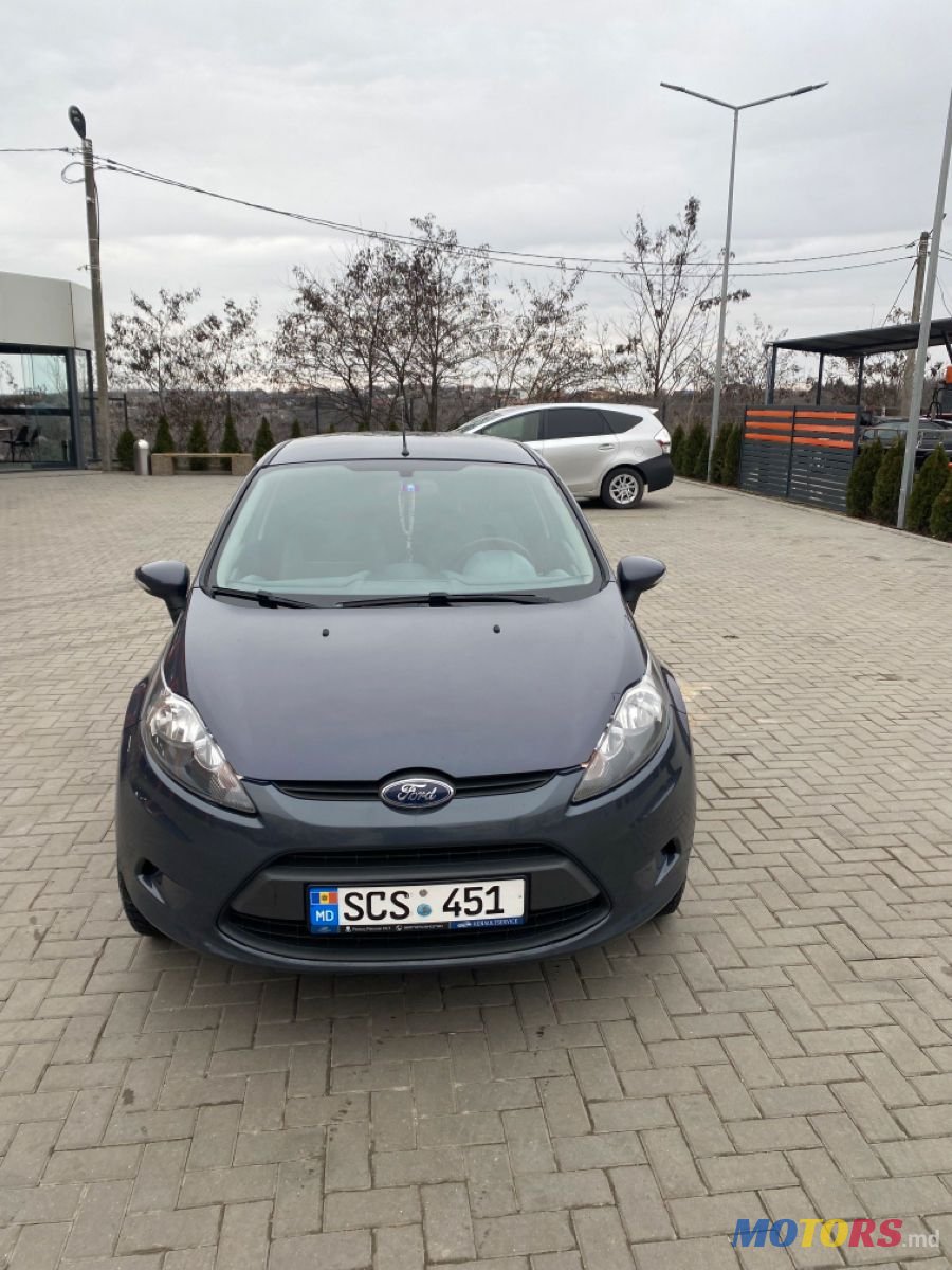 2011' Ford Fiesta photo #2