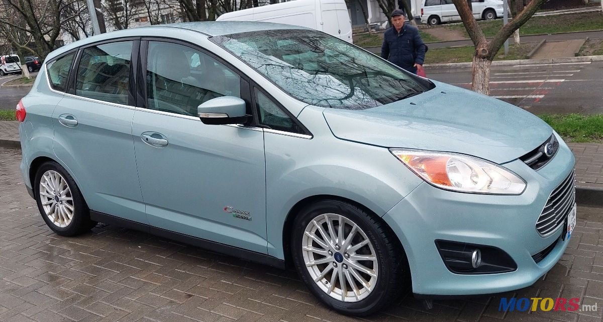 2013' Ford C-MAX photo #3
