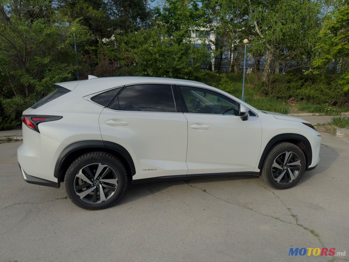 2020' Lexus Nx Series photo #4