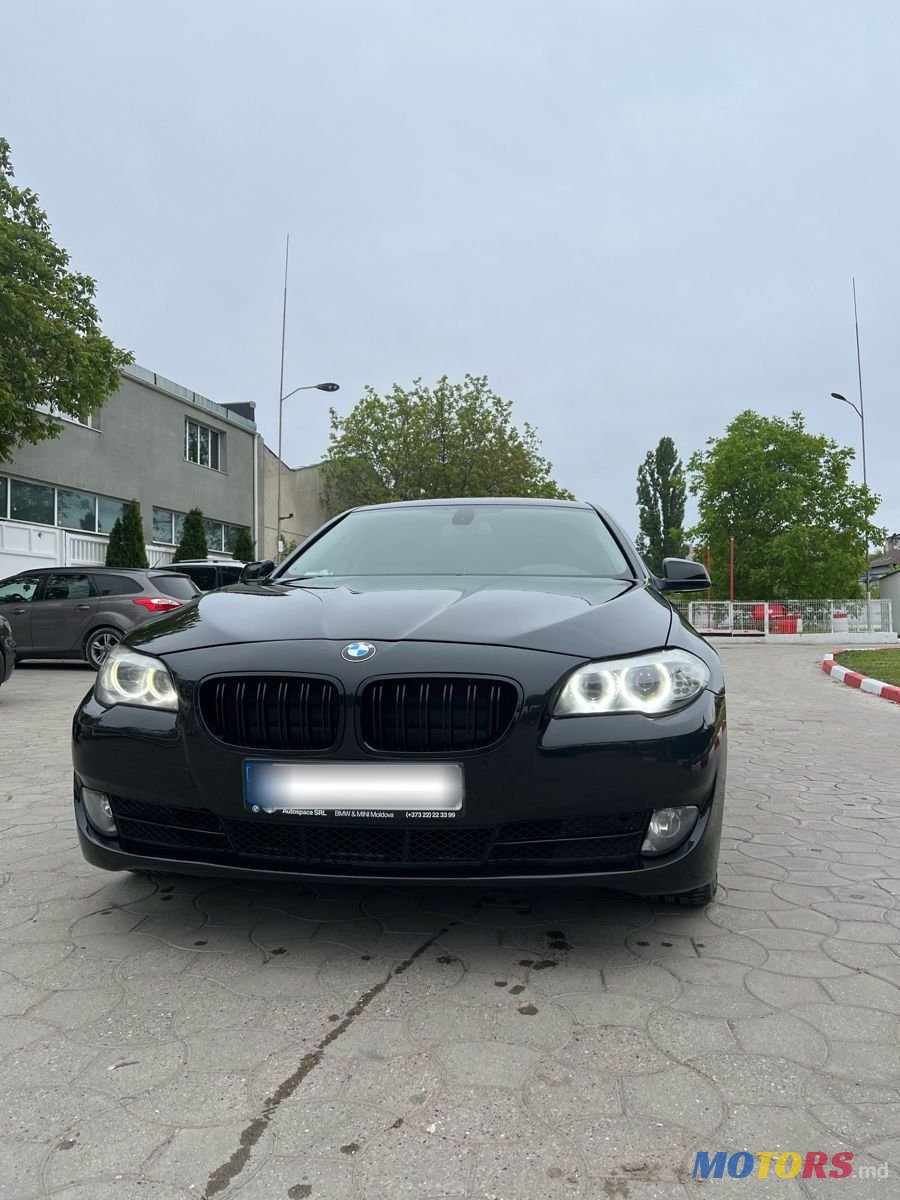 2010' BMW 5 Series photo #1
