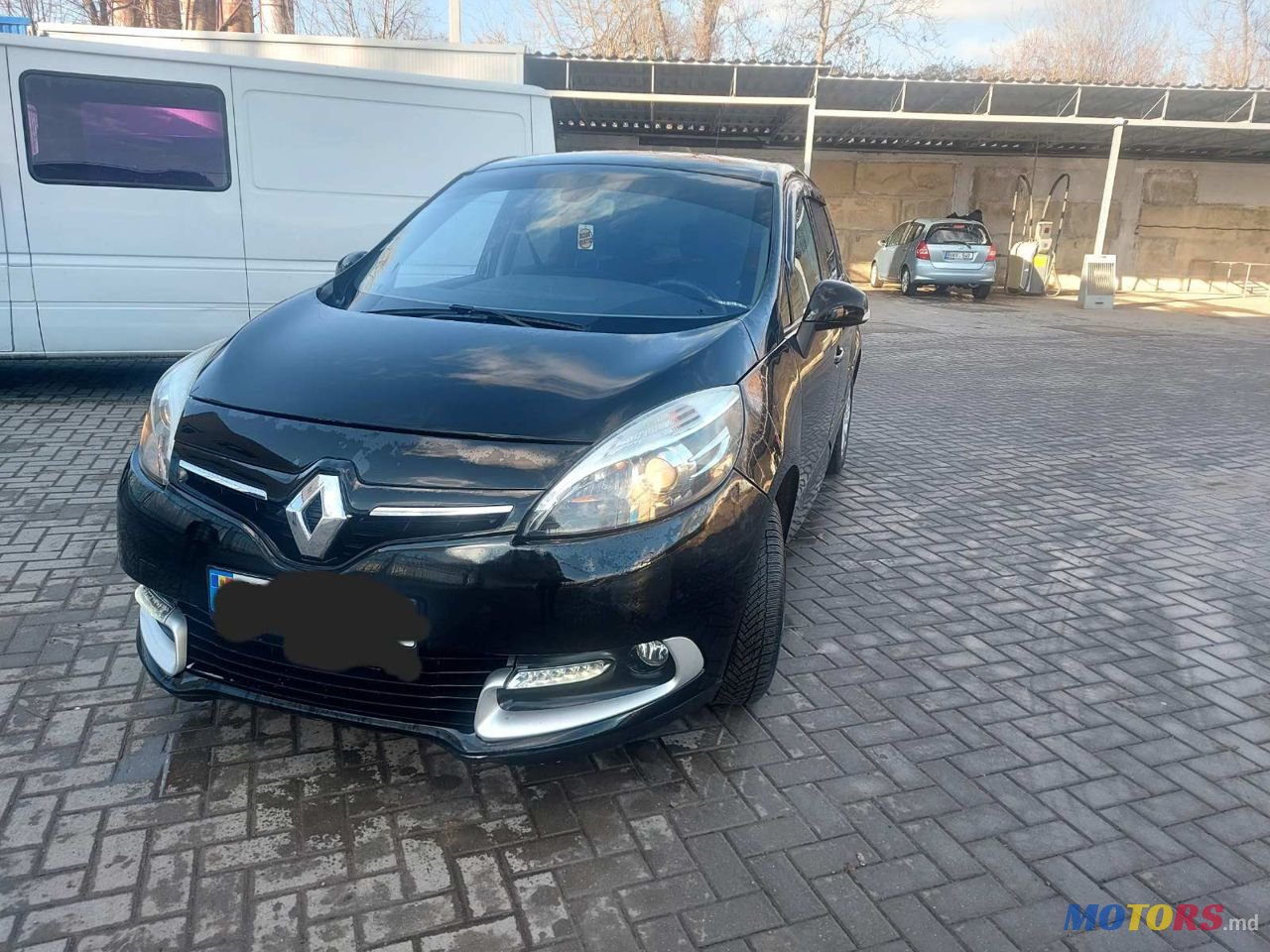 2012' Renault Scenic photo #2