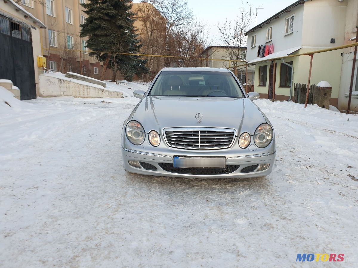 2005' Mercedes-Benz E Класс photo #1