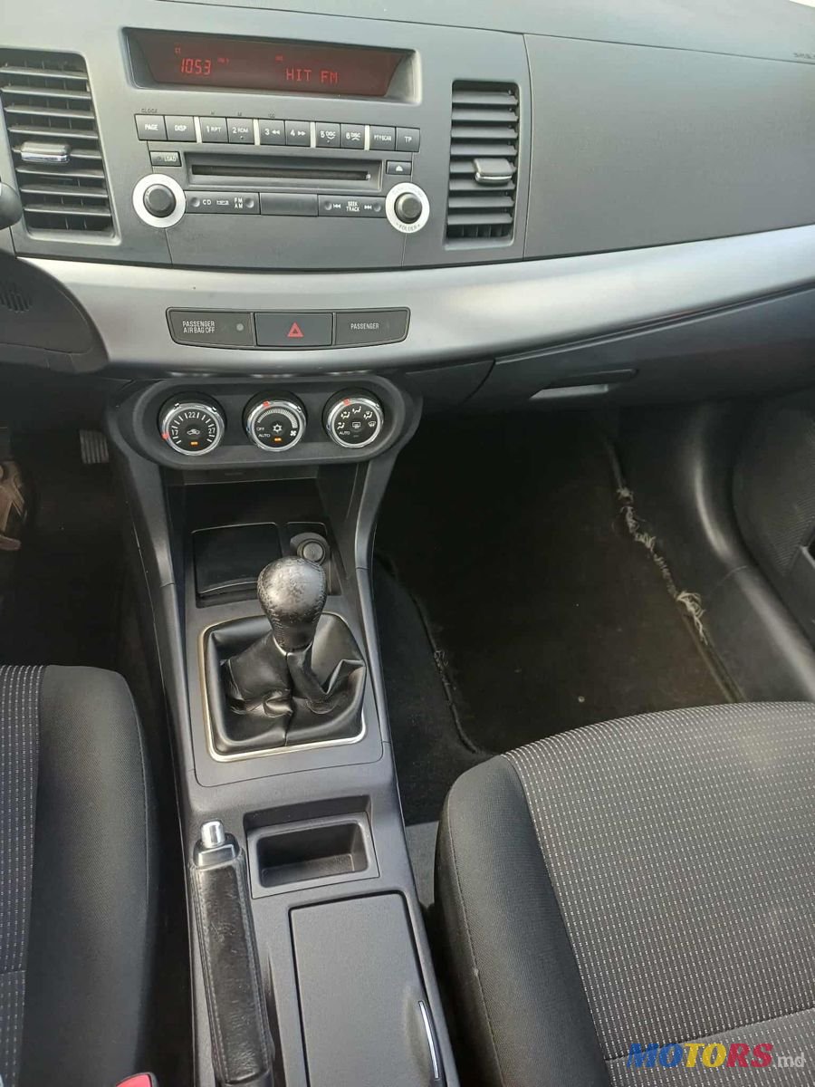 2008' Mitsubishi Lancer photo #4