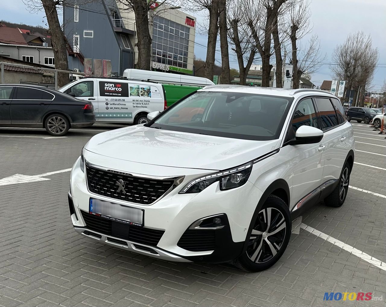 2019' Peugeot 5008 photo #1
