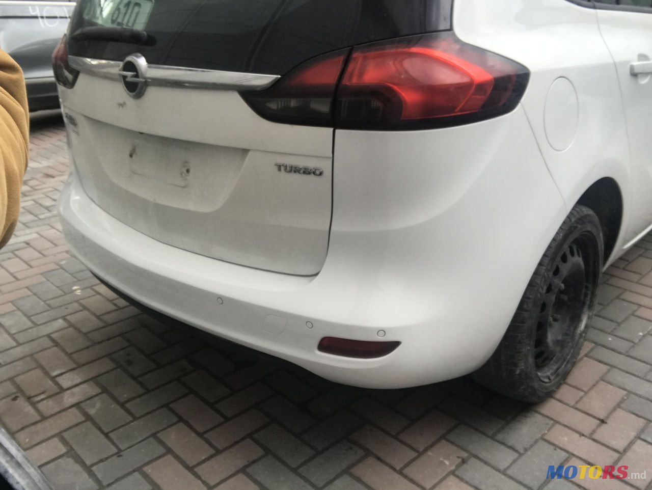 2012' Opel Zafira photo #2