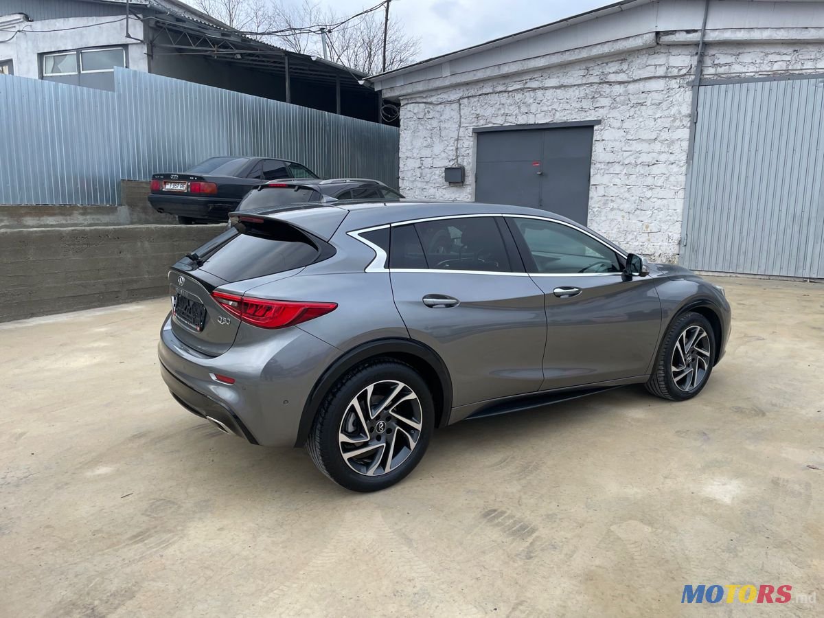 2016' Infiniti Qx30 photo #3