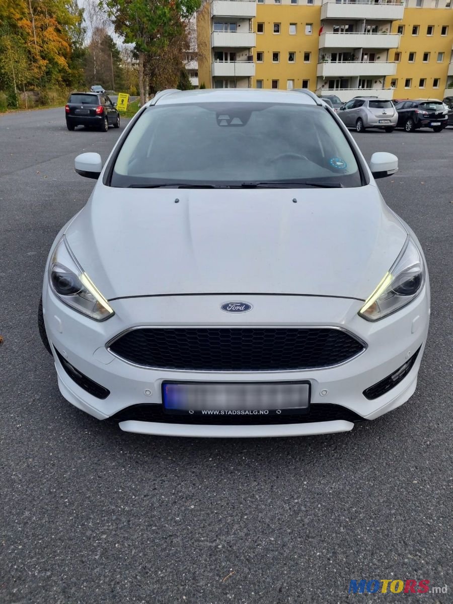 2015' Ford Focus photo #2