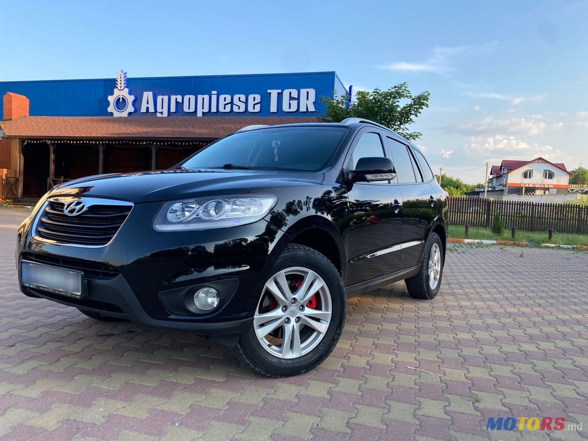2010' Hyundai Santa Fe photo #1