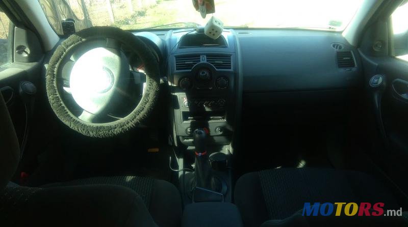 2005' Renault Megane photo #4