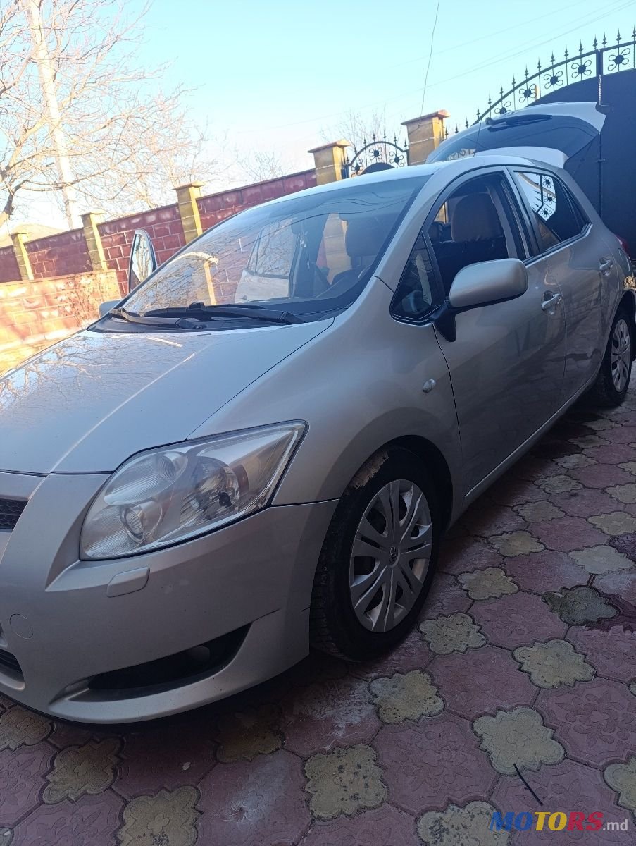 2008' Toyota Auris photo #3