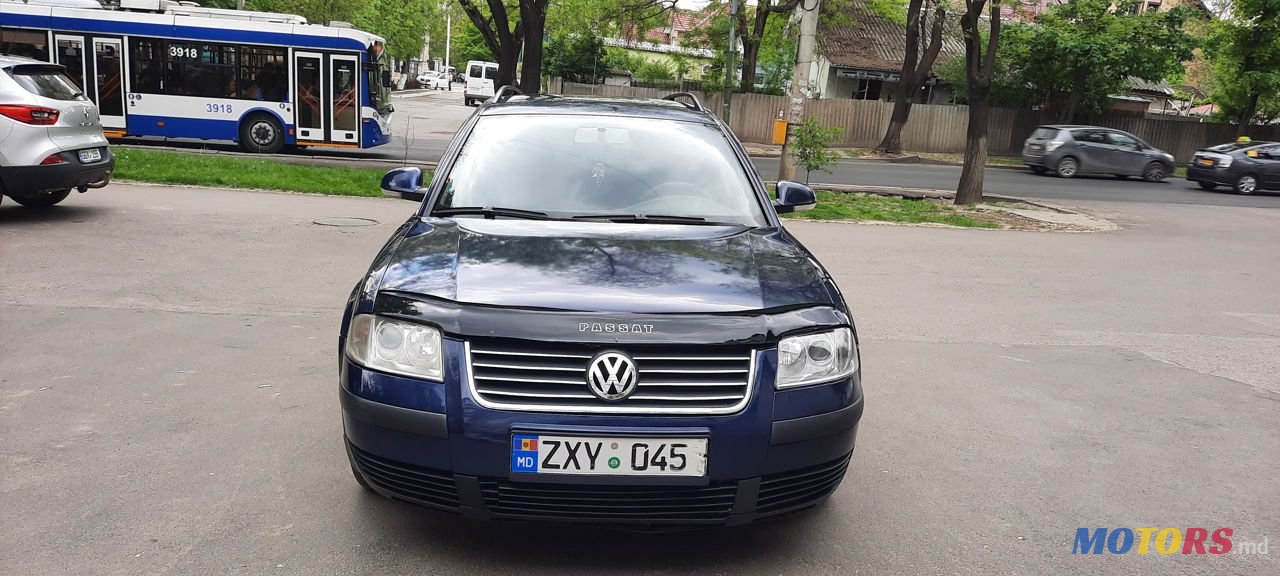 2005' Volkswagen Passat photo #3