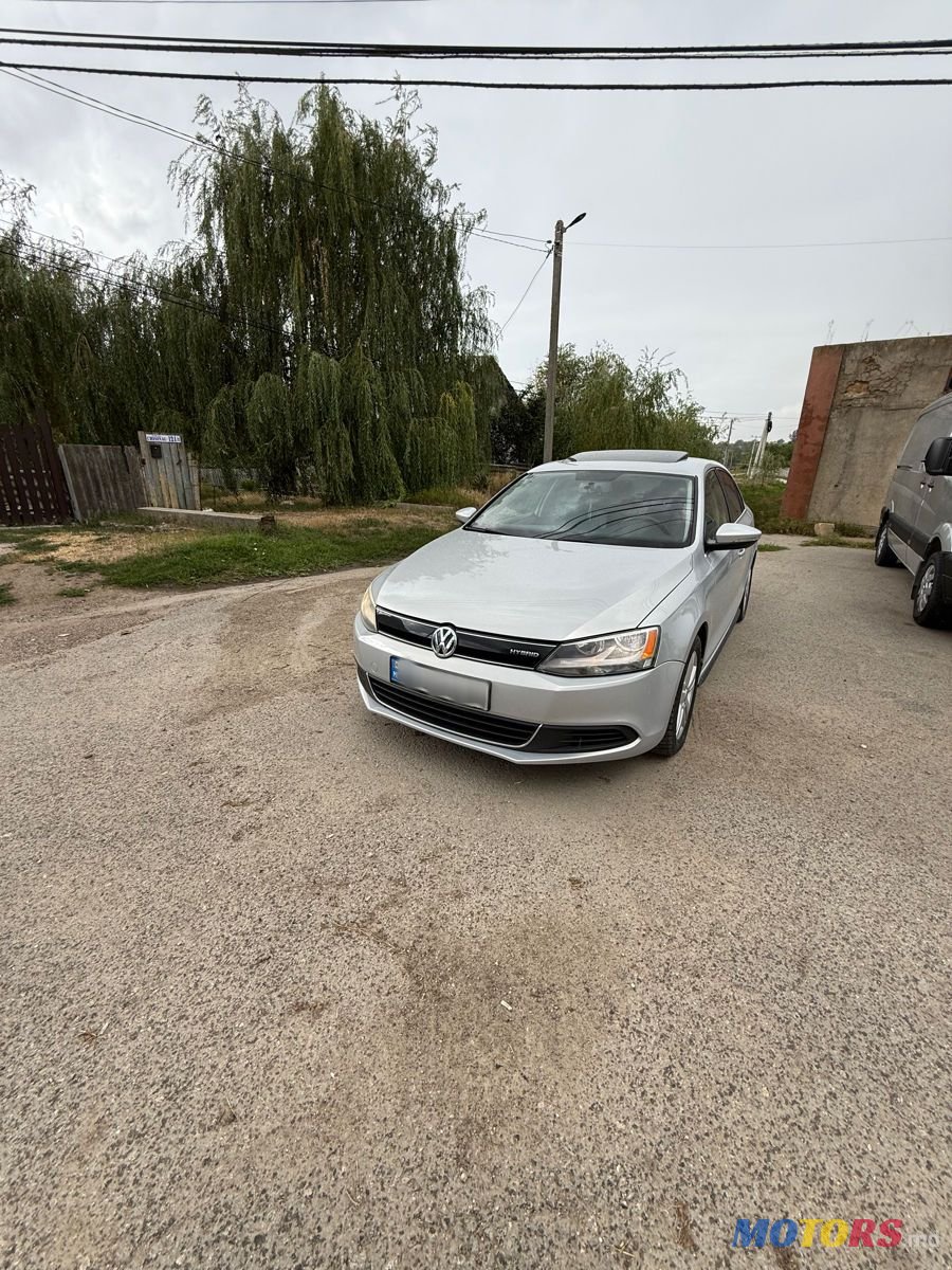 2012' Volkswagen Jetta photo #2