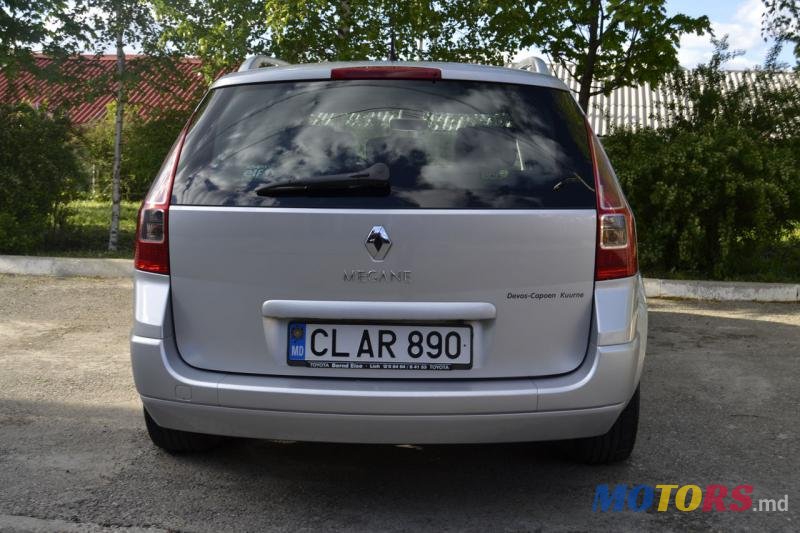 2008' Renault Megane photo #2