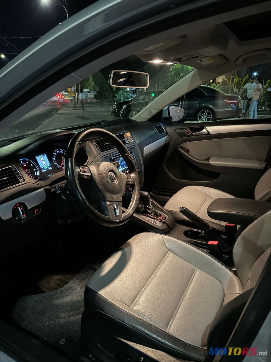 2013' Volkswagen Jetta photo #4