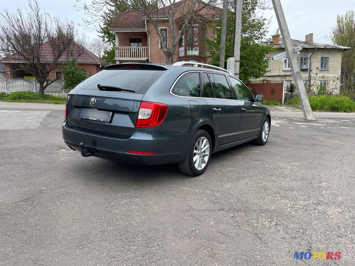 2015' Skoda Superb photo #3