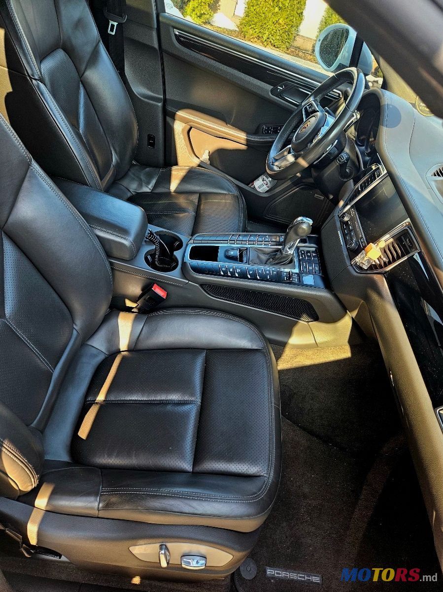 2016' Porsche Macan photo #4