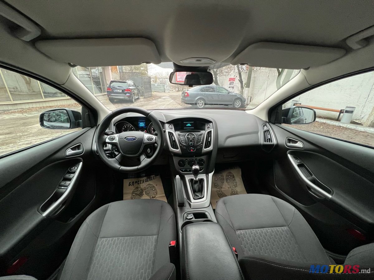 2014' Ford Focus photo #5