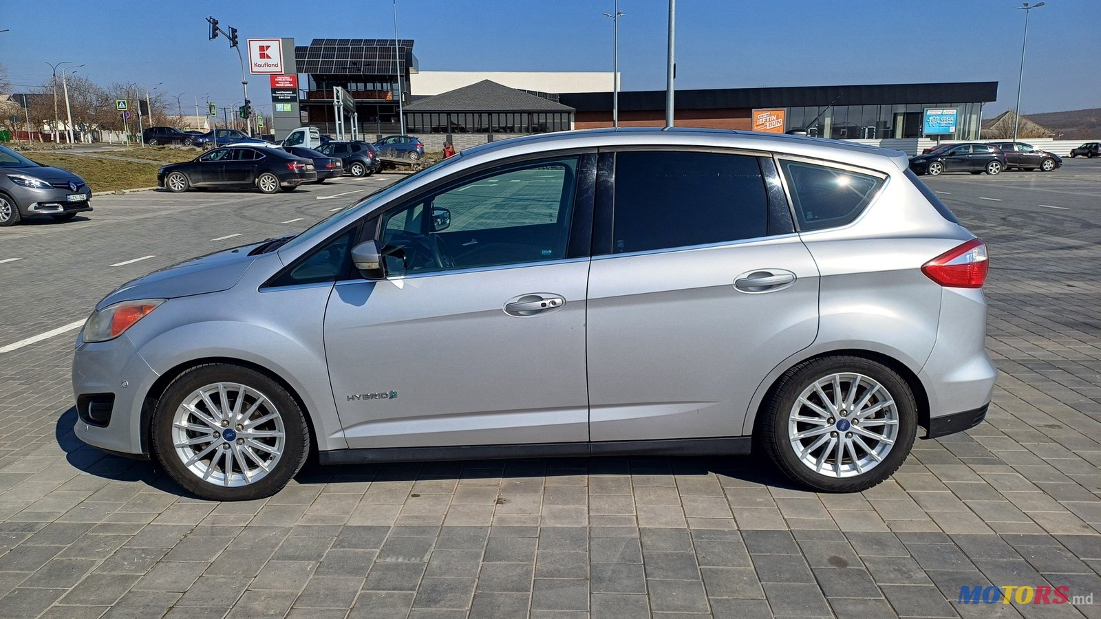 2013' Ford C-MAX Hybrid photo #2