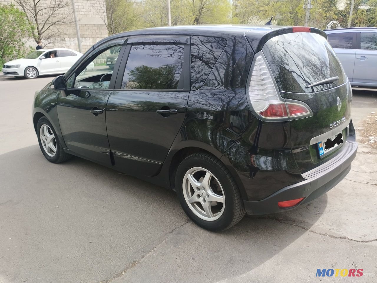 2015' Renault Scenic photo #2