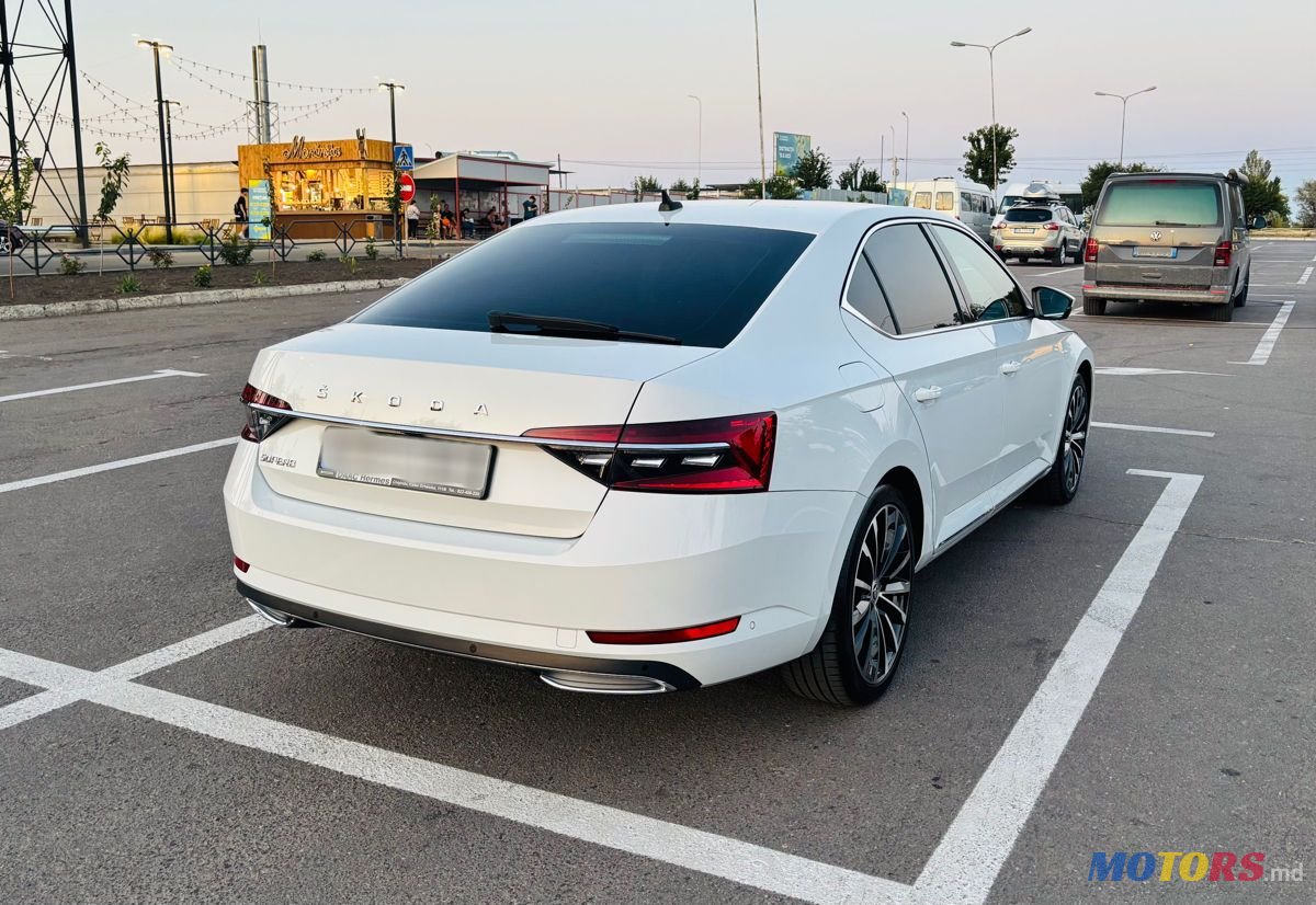 2021' Skoda Superb photo #3