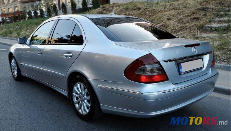 2008' Mercedes-Benz E photo #2