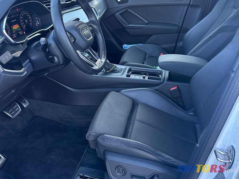 2021' Audi Q3 photo #5