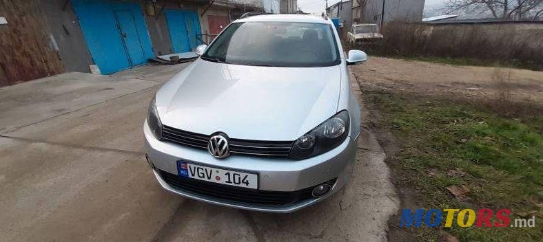 2011' Volkswagen Golf photo #1