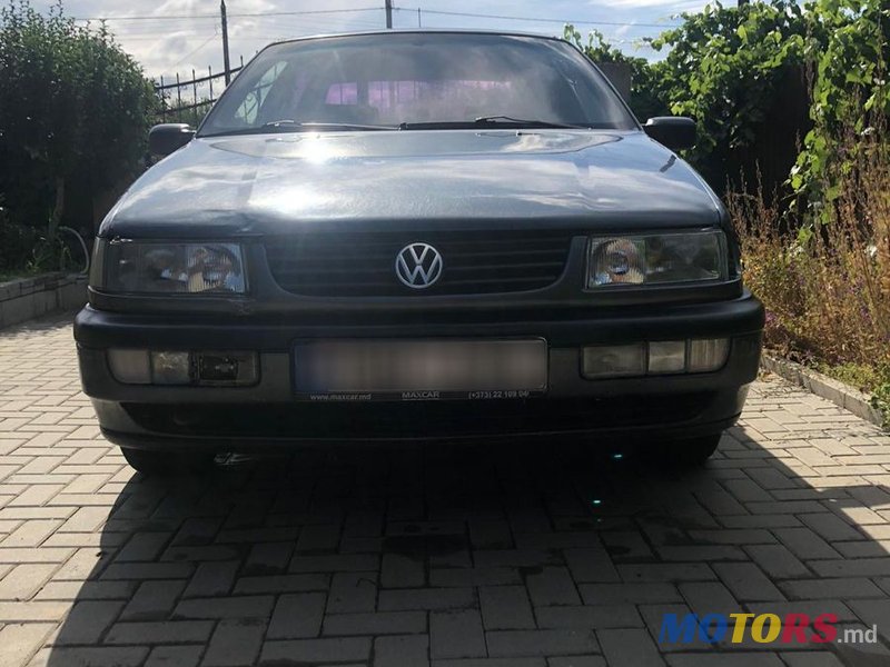 1993' Volkswagen Passat photo #2