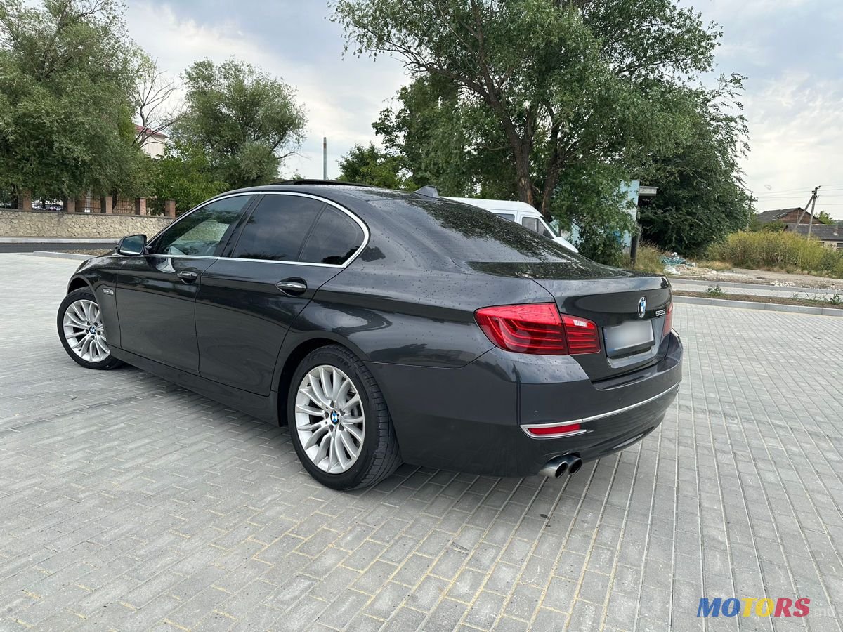 2016' BMW 5 Series photo #3